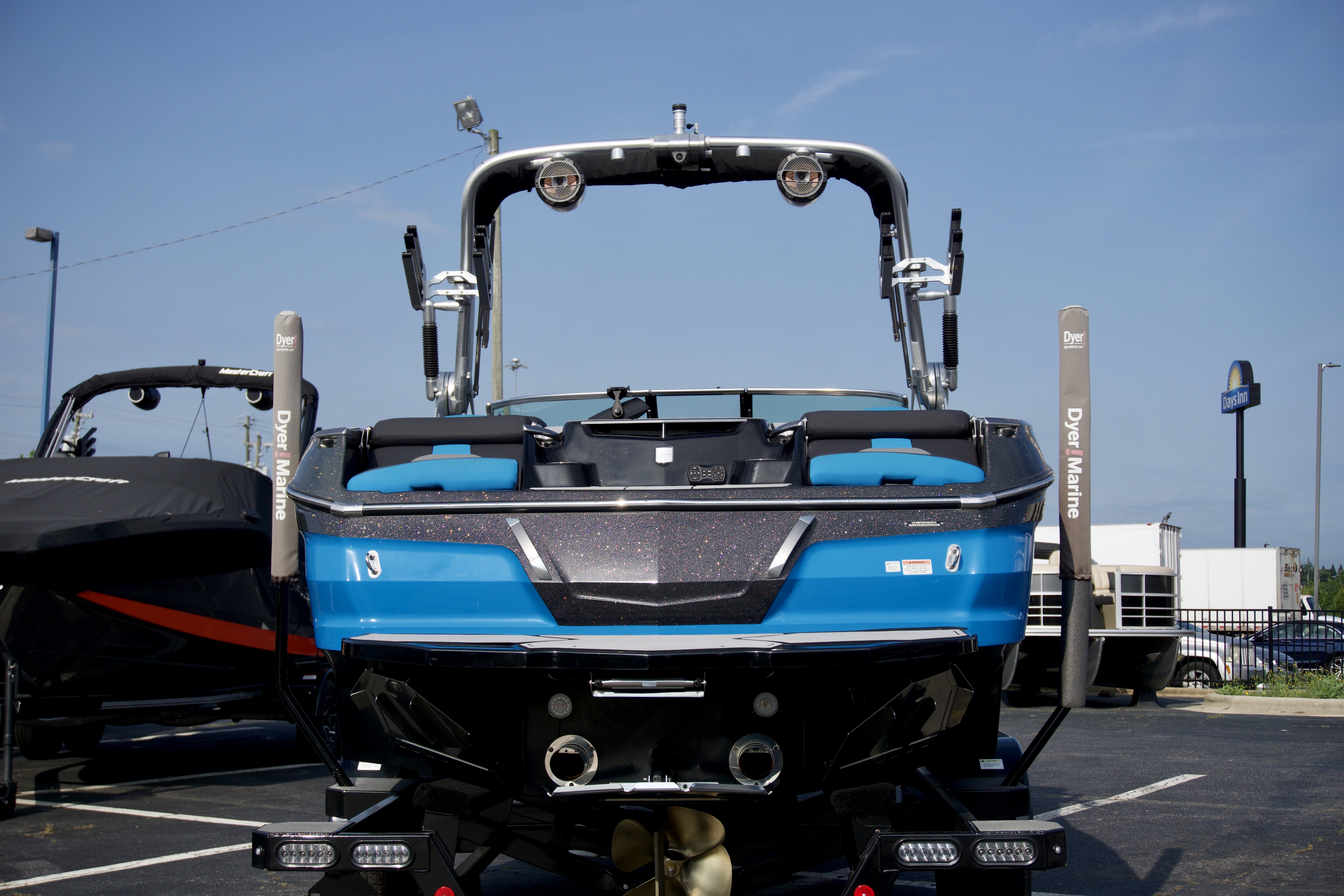 2019 MasterCraft X24 [3] 1M25119A